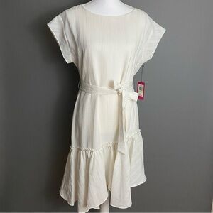 Vince Camuto Ivory Daybreak Asymmetrical Drop Hem Short Sleeve Dress- Size 4